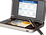 Nintendo DSi XL: la console aumenta di taglia