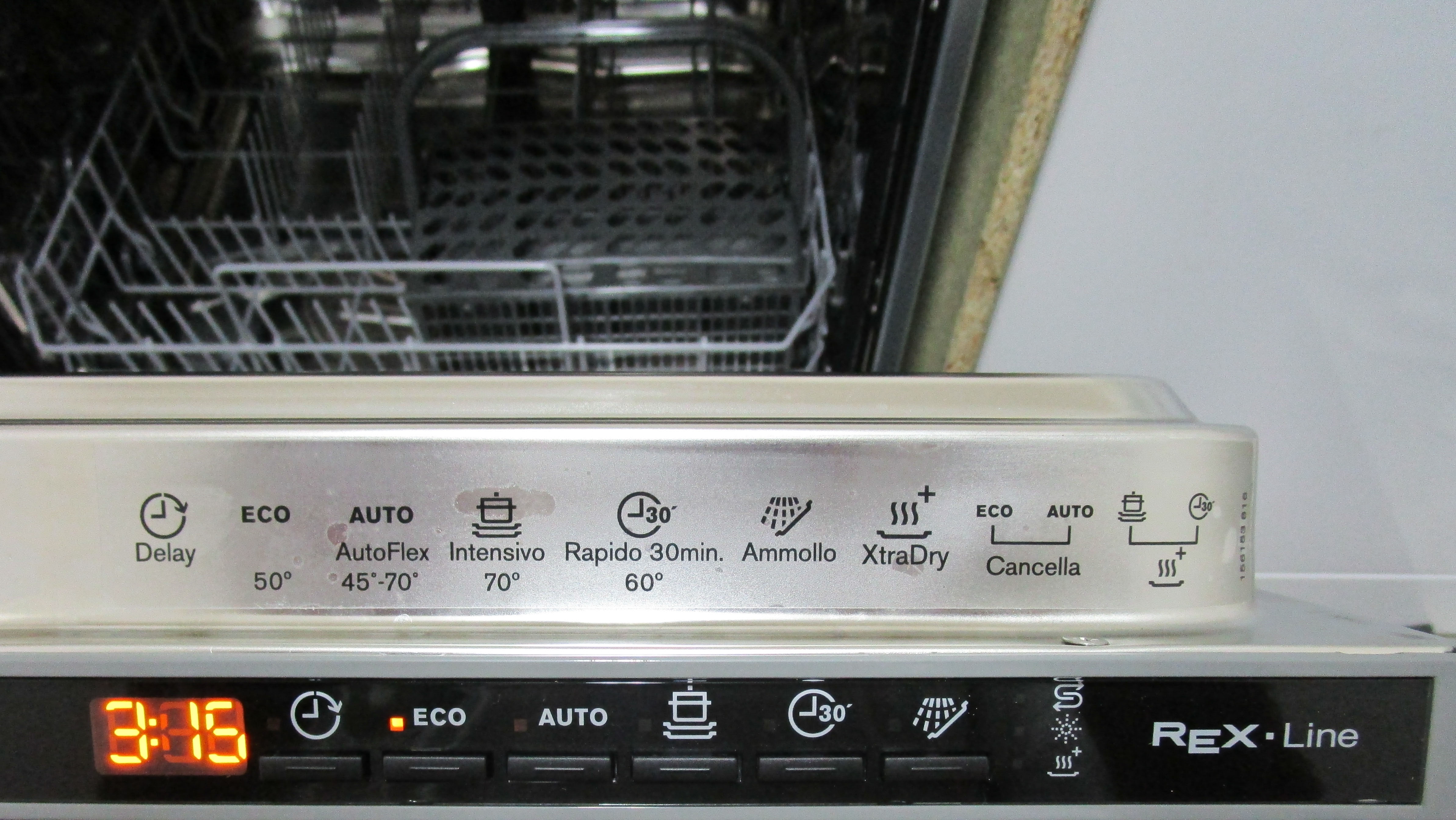 I dettagli del test sulla lavastoviglie ELECTROLUX TT703L3 I dettagli del test sulla lavastoviglie ELECTROLUX TT703L3