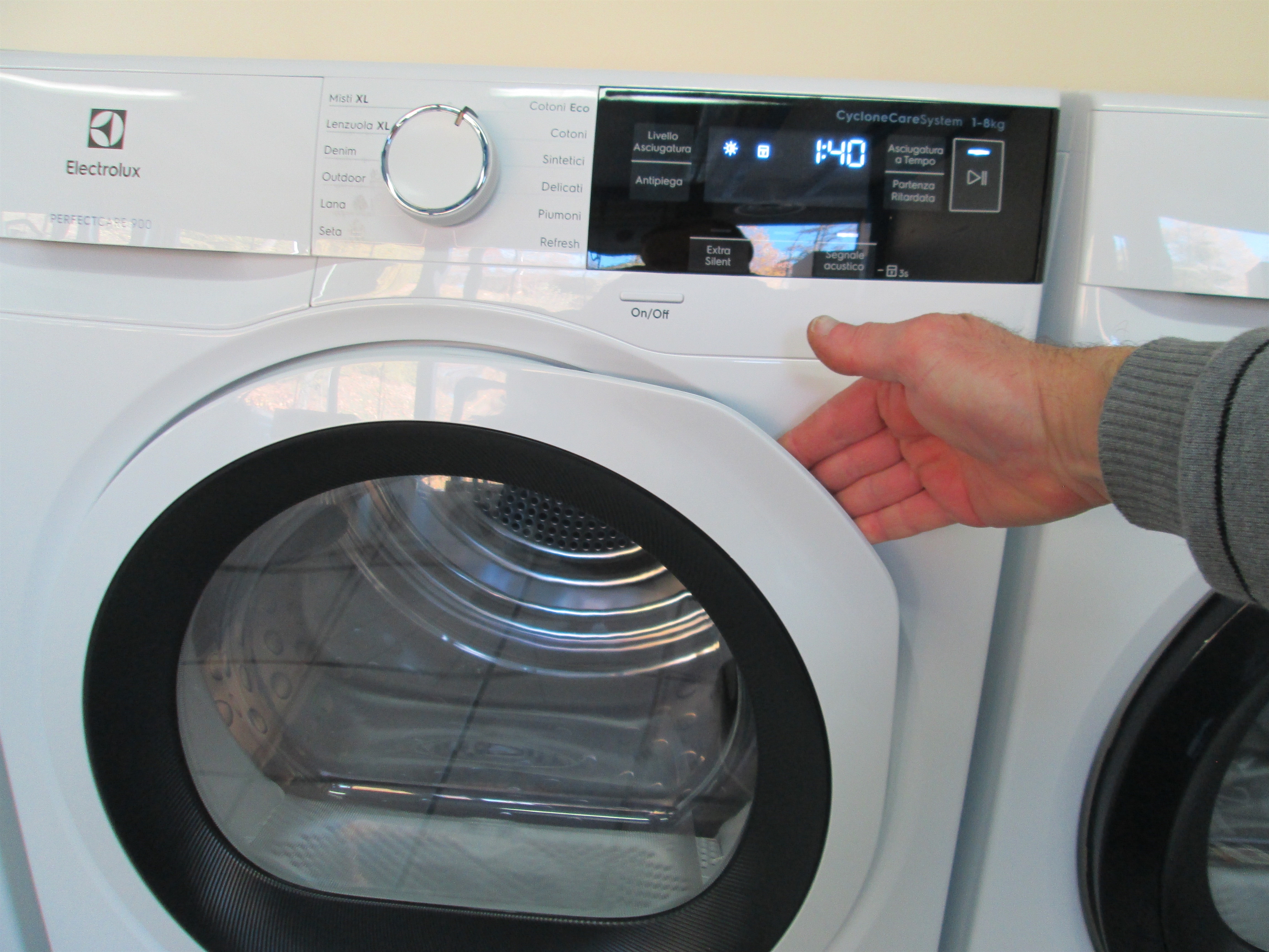 ELECTROLUX EW9HL83W3