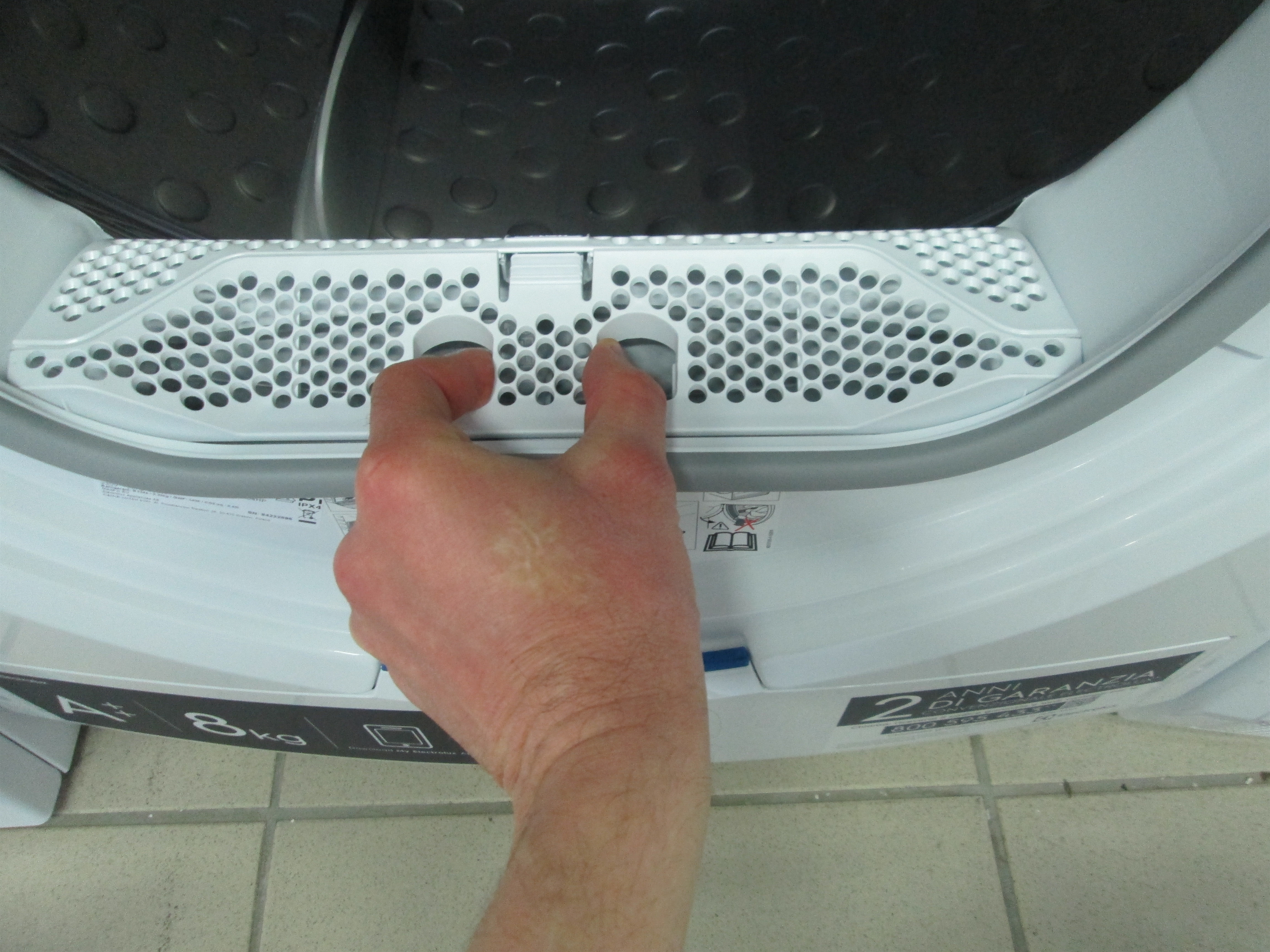 ELECTROLUX EW7HL82W4