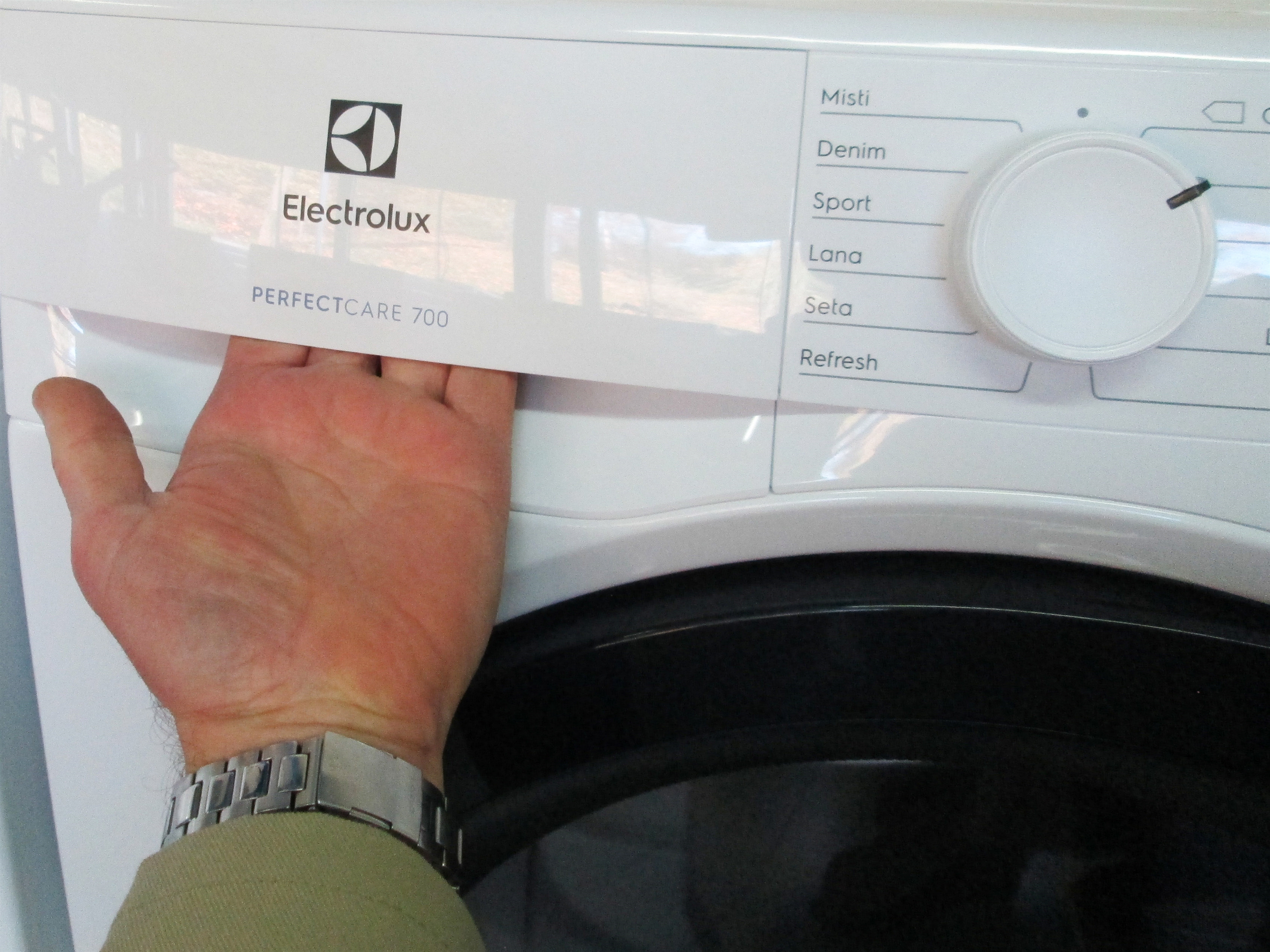 ELECTROLUX EW7HL81B4