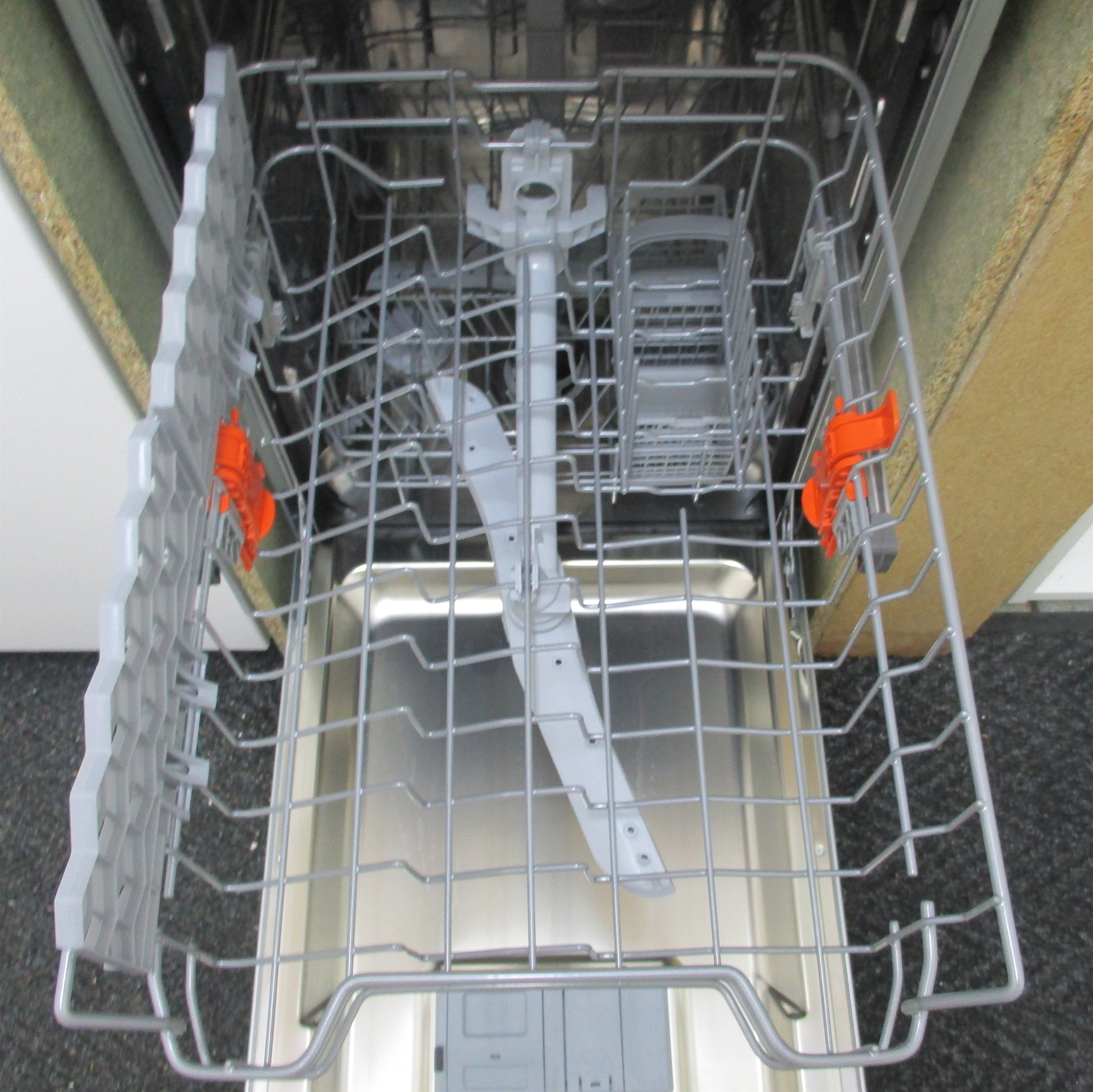 HOTPOINT-ARISTON HSIE 2B19