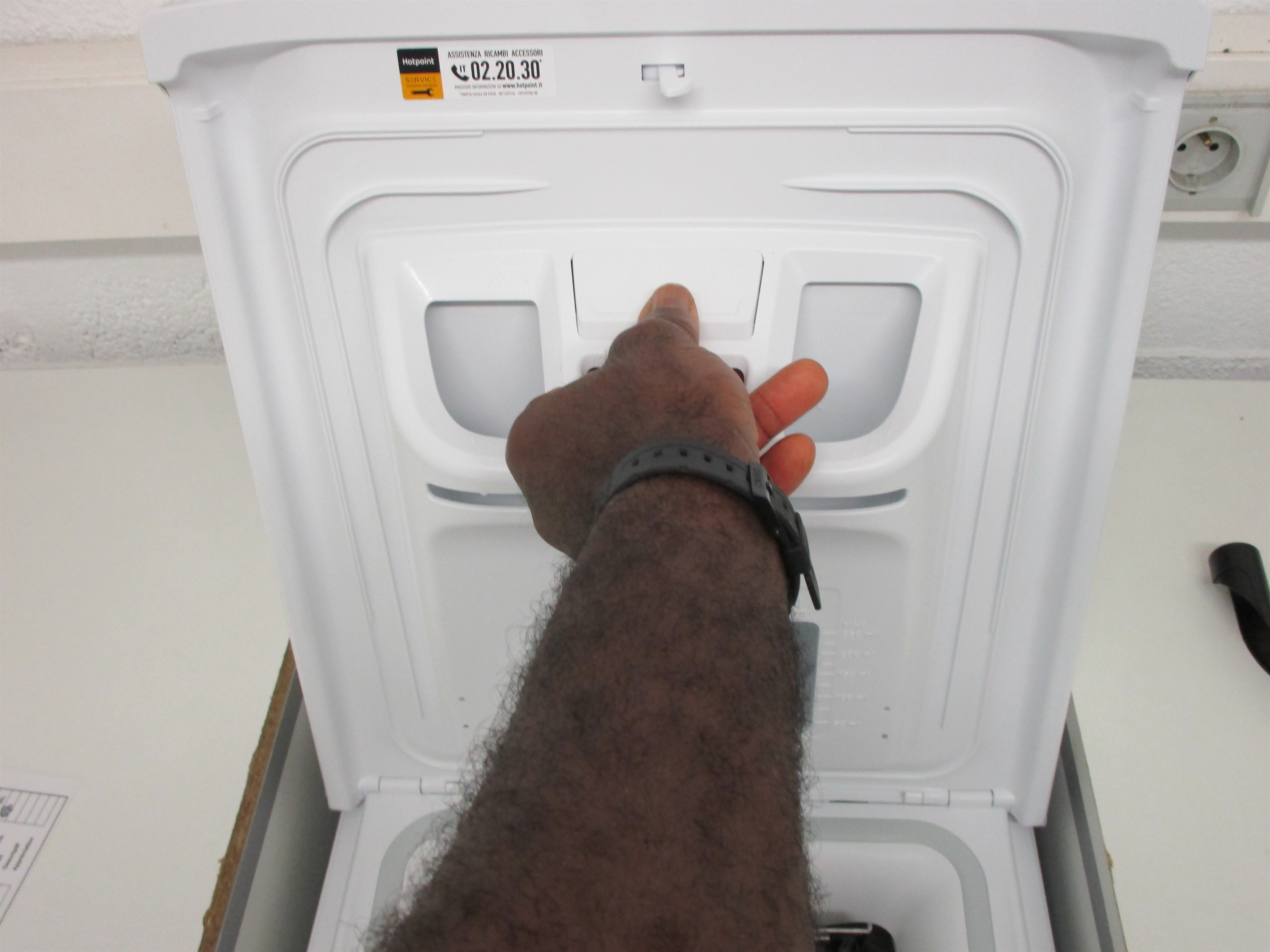 HOTPOINT-ARISTON EU TL R4256BS IT